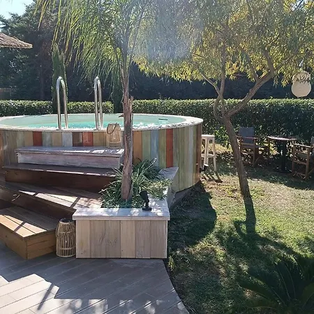 Vakantiehuis Bamboo Nest By The Sea