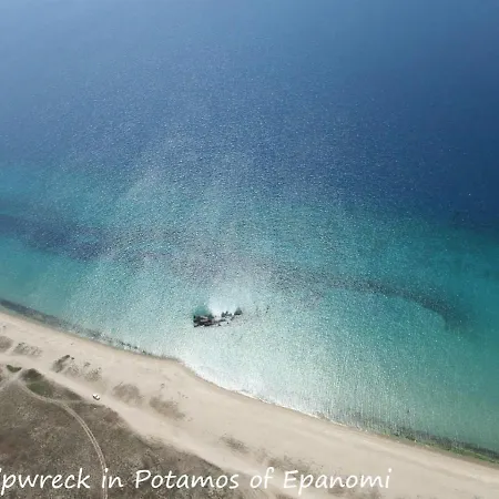 Bamboo Nest By The Sea بيت للعطل إبانومي