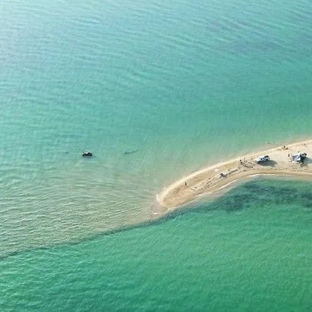 بيت للعطل Bamboo Nest By The Sea إبانومي